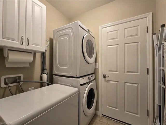 Laundry/Door to Garage
