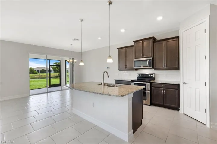 421 Coral Reef Pl, Cape Coral, Florida 33993