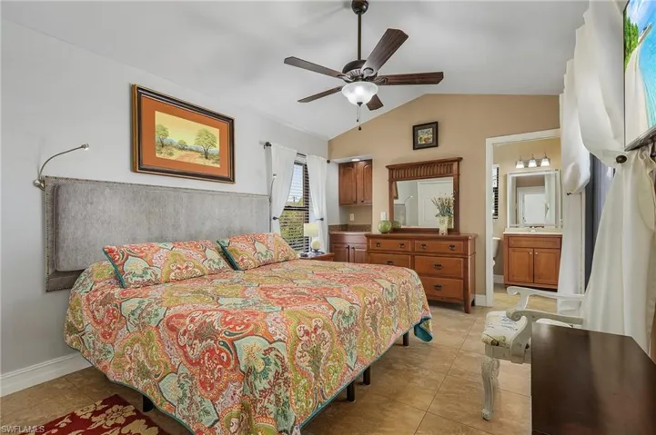 1st master bedroom