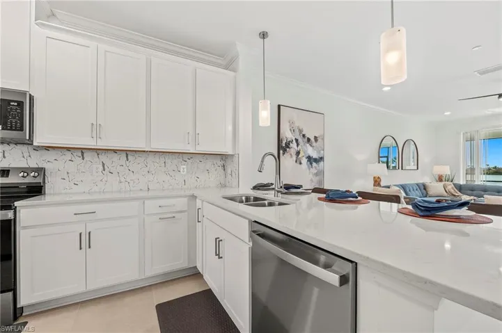 11751 Venetian Lagoon Dr 104, Fort Myers, Florida 33913