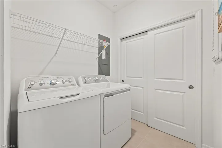 11751 Venetian Lagoon Dr 104, Fort Myers, Florida 33913
