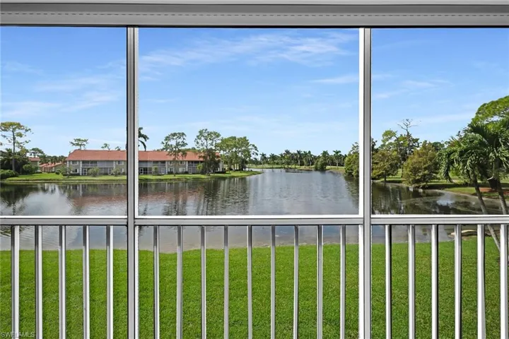 3675 Amberly Cir C207, Naples, Florida 34112