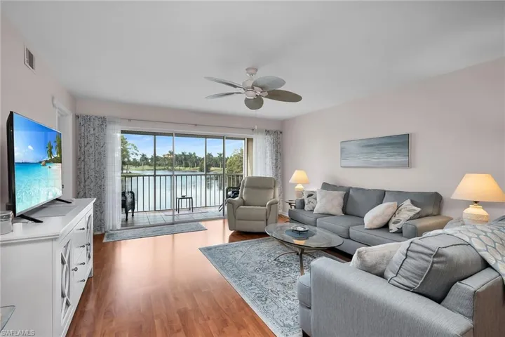3675 Amberly Cir C207, Naples, Florida 34112