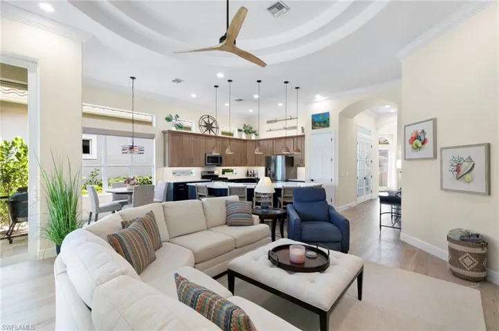8960  Cherry Oaks  TRL, Naples, FL 34114