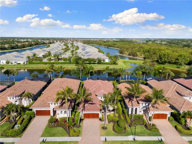 8960  Cherry Oaks  TRL, Naples, FL 34114