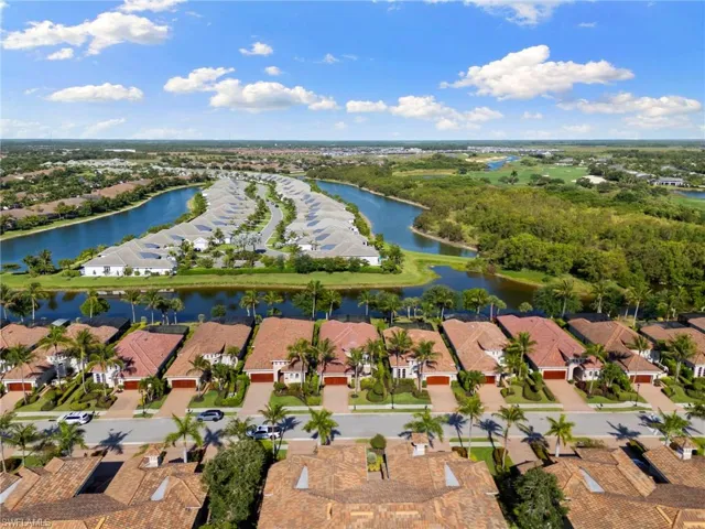 8960  Cherry Oaks  TRL, Naples, FL 34114