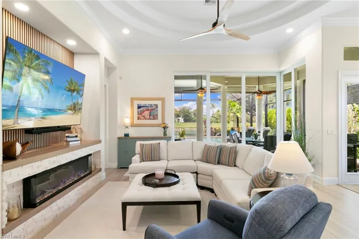 8960  Cherry Oaks  TRL, Naples, FL 34114