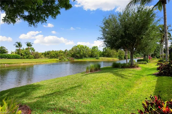 8960  Cherry Oaks  TRL, Naples, FL 34114