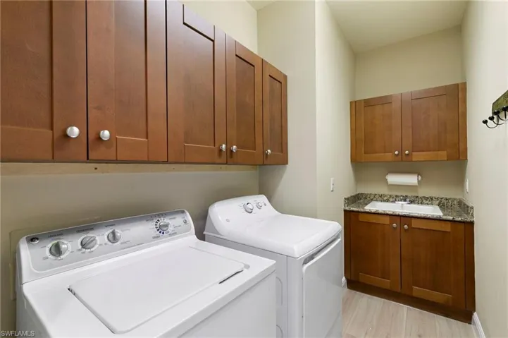 8960  Cherry Oaks  TRL, Naples, FL 34114