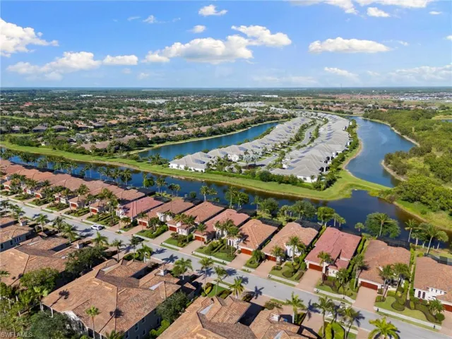 8960  Cherry Oaks  TRL, Naples, FL 34114