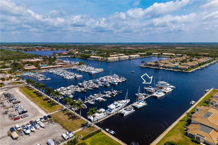 525  Newport  DR, Naples, FL 34114