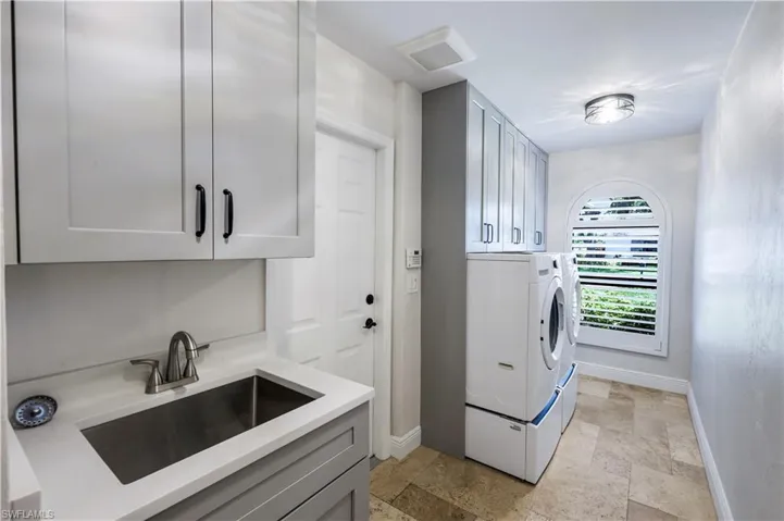 235 Silverado Dr, Naples, Florida 34119