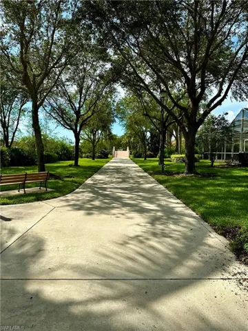 Villagewalk of Bonita Springs - Riverwalk system