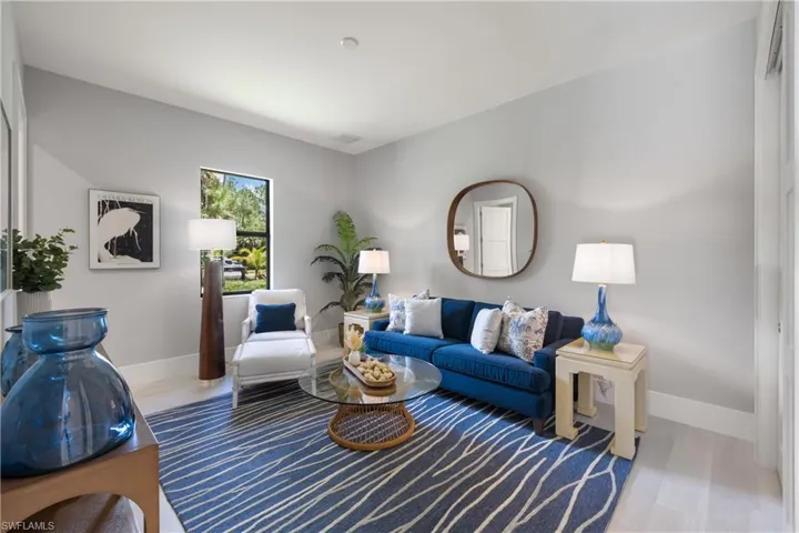 4221  7th NW AVE, Naples, FL 34119