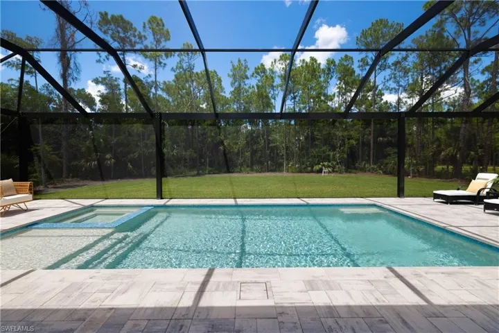 4221  7th NW AVE, Naples, FL 34119