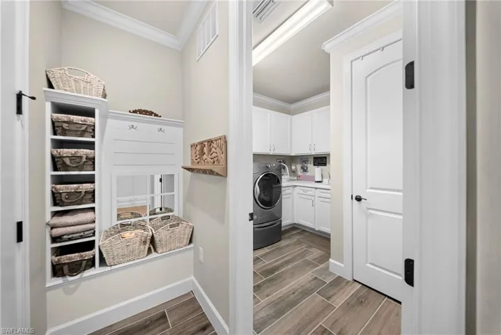 8912 Horned Lark Dr, Naples, Florida 34120