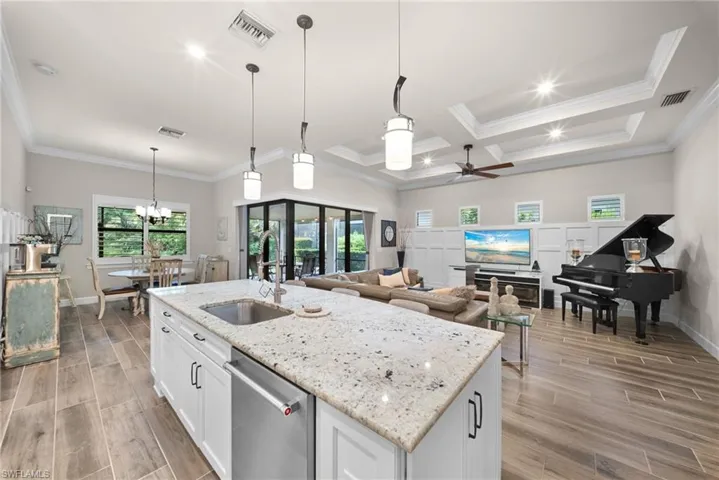 8912 Horned Lark Dr, Naples, Florida 34120