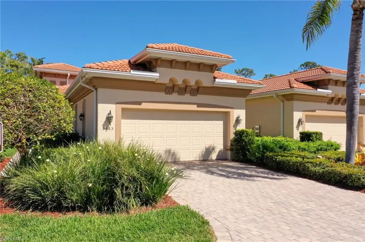 8563  Chase Preserve  DR, Naples, FL 34113
