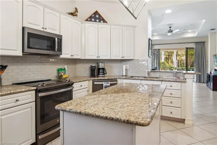 8563  Chase Preserve  DR, Naples, FL 34113