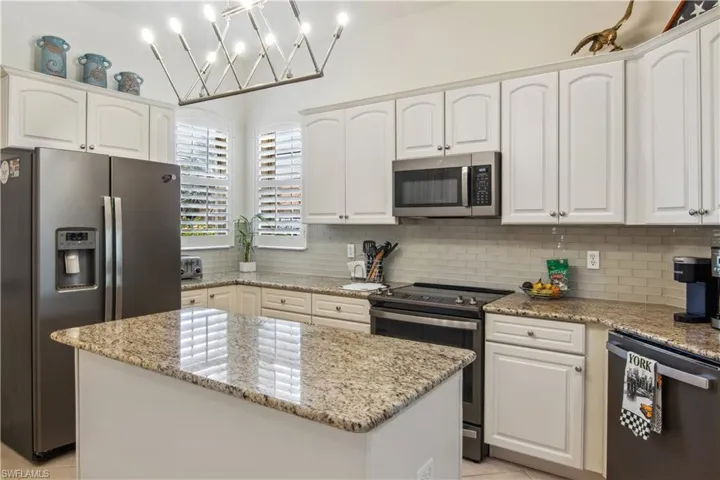 8563  Chase Preserve  DR, Naples, FL 34113