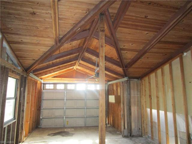 One car garage - look at the woodwork