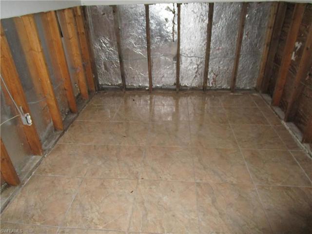 Master walk in closet