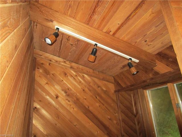 Master Tub area