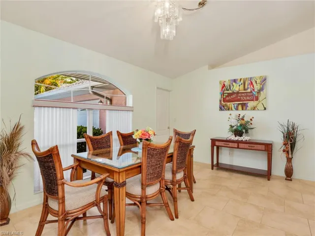 1800 SE 21st  ST, Cape Coral, FL 33990