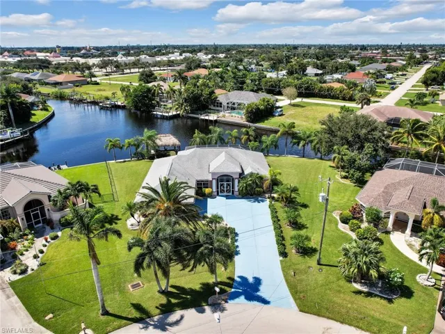 1800 SE 21st  ST, Cape Coral, FL 33990