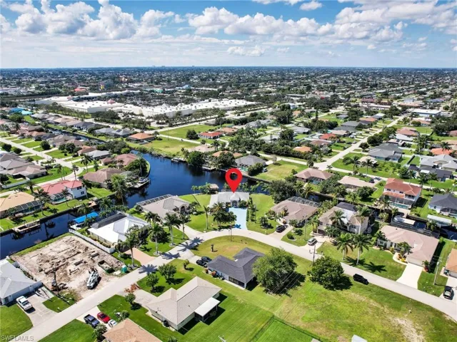 1800 SE 21st  ST, Cape Coral, FL 33990