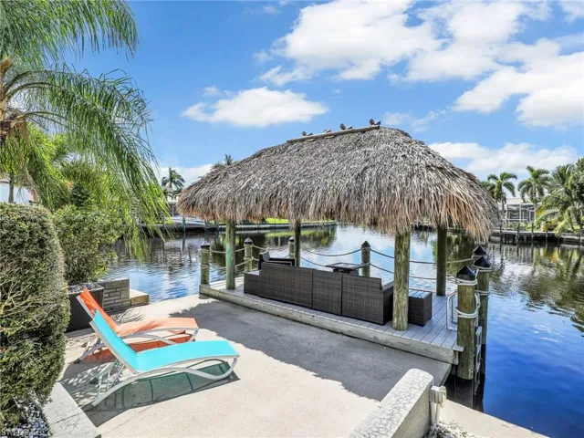 1800 SE 21st  ST, Cape Coral, FL 33990