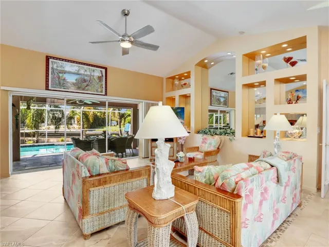 1800 SE 21st  ST, Cape Coral, FL 33990