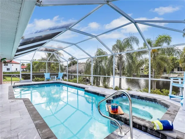 1800 SE 21st  ST, Cape Coral, FL 33990