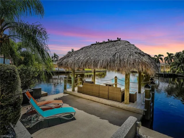 1800 SE 21st  ST, Cape Coral, FL 33990