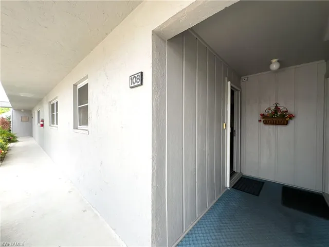 6777  Winkler  RD, Fort Myers, FL 33919