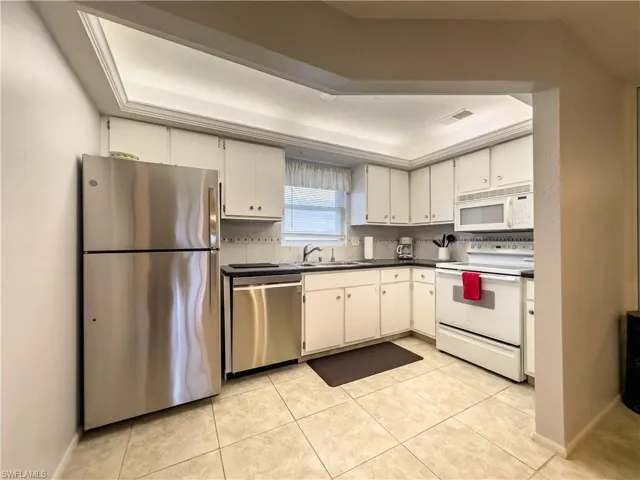 6777  Winkler  RD, Fort Myers, FL 33919