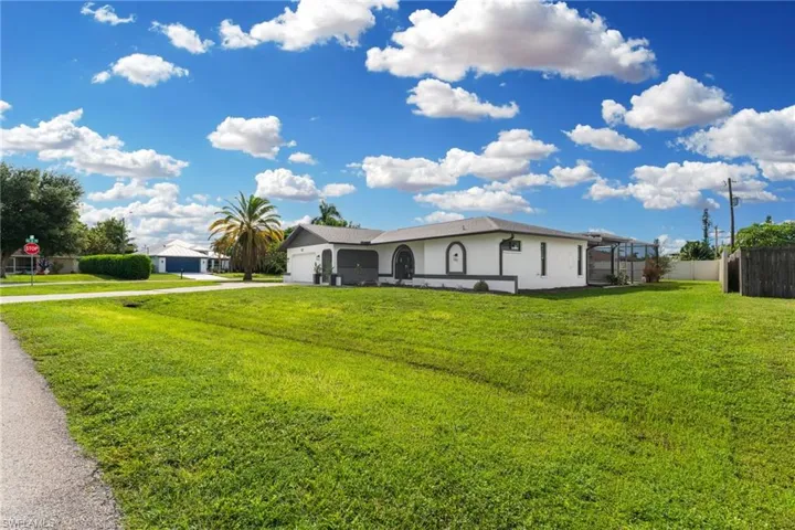 812 Se 34th St, Cape Coral, Florida 33904