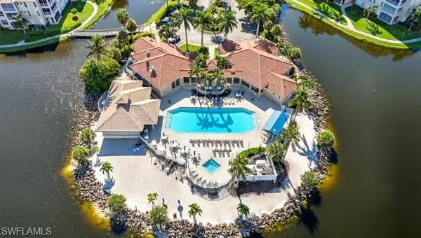 6 Heated Pools at Lexington Country Club
