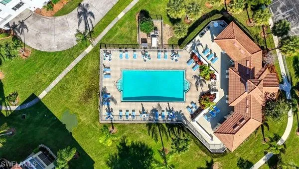 6 Heated Pools at Lexington Country Club
