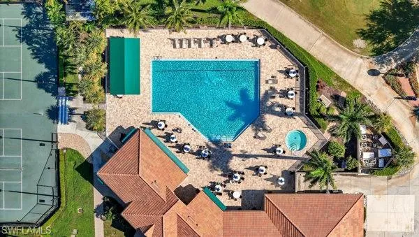 6 Heated Pools at Lexington Country Club