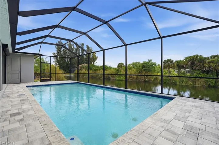 1825 Nw 31st Ave, Cape Coral, Florida 33993