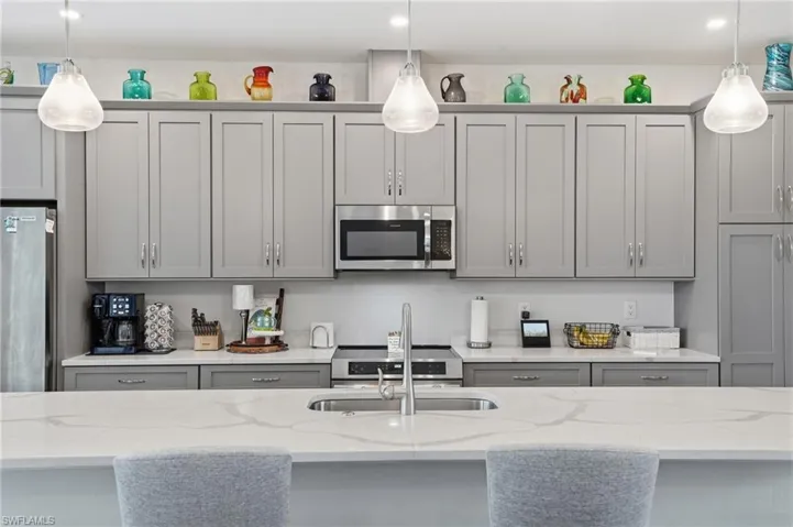 1825 Nw 31st Ave, Cape Coral, Florida 33993