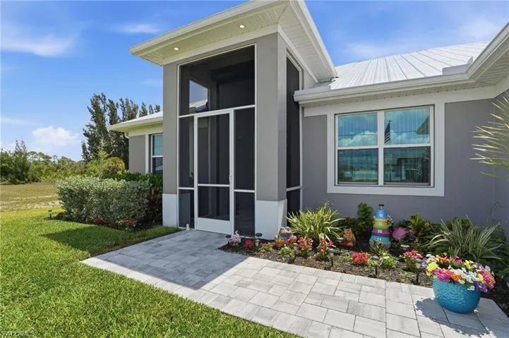 1825 Nw 31st Ave, Cape Coral, Florida 33993