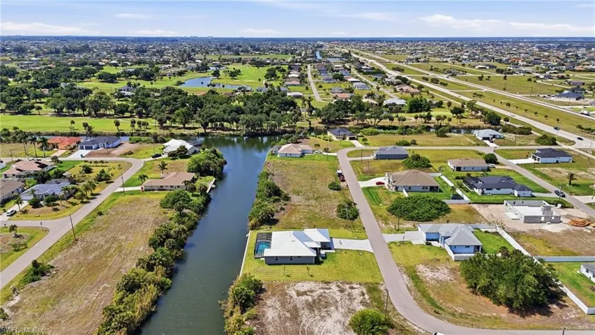 1825 Nw 31st Ave, Cape Coral, Florida 33993