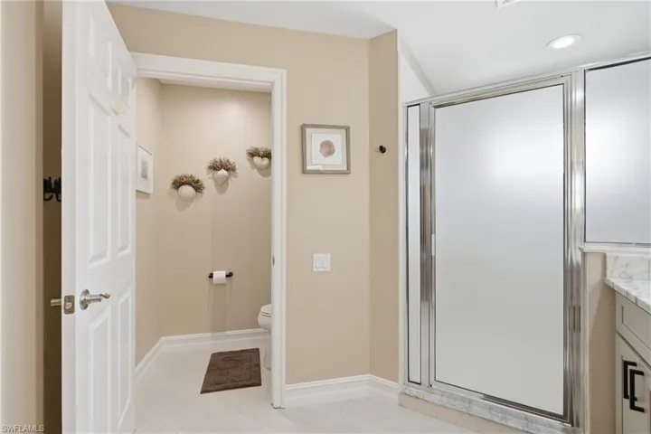710 Tarpon Cove Dr 203, Naples, Florida 34110