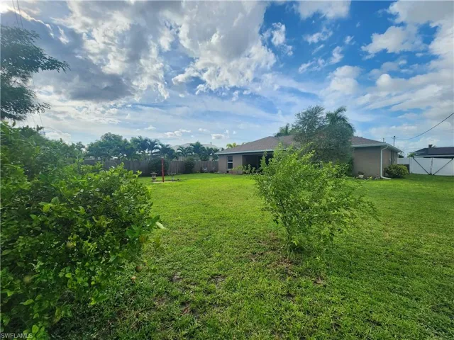 1812 Sw 32nd St, Cape Coral Fl 33914