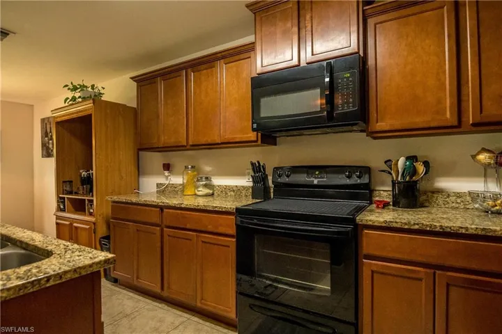 1812 Sw 32nd St, Cape Coral Fl 33914