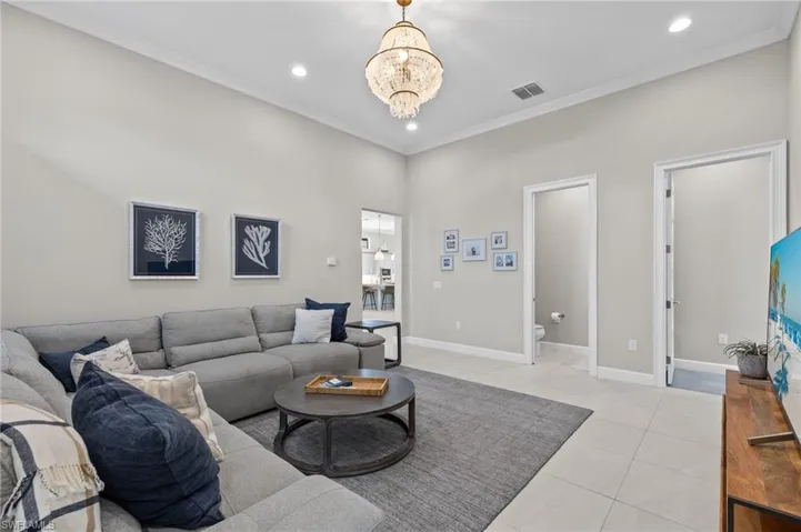 Den/Flex Room