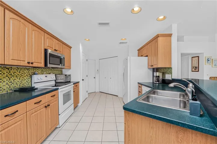 3901 Cape Cole Blvd, Punta Gorda, Florida 33955