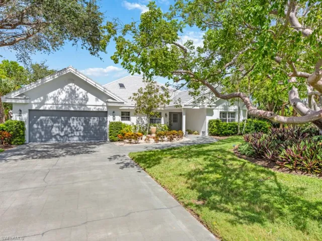 1131  Crayton  RD, Naples, FL 34102